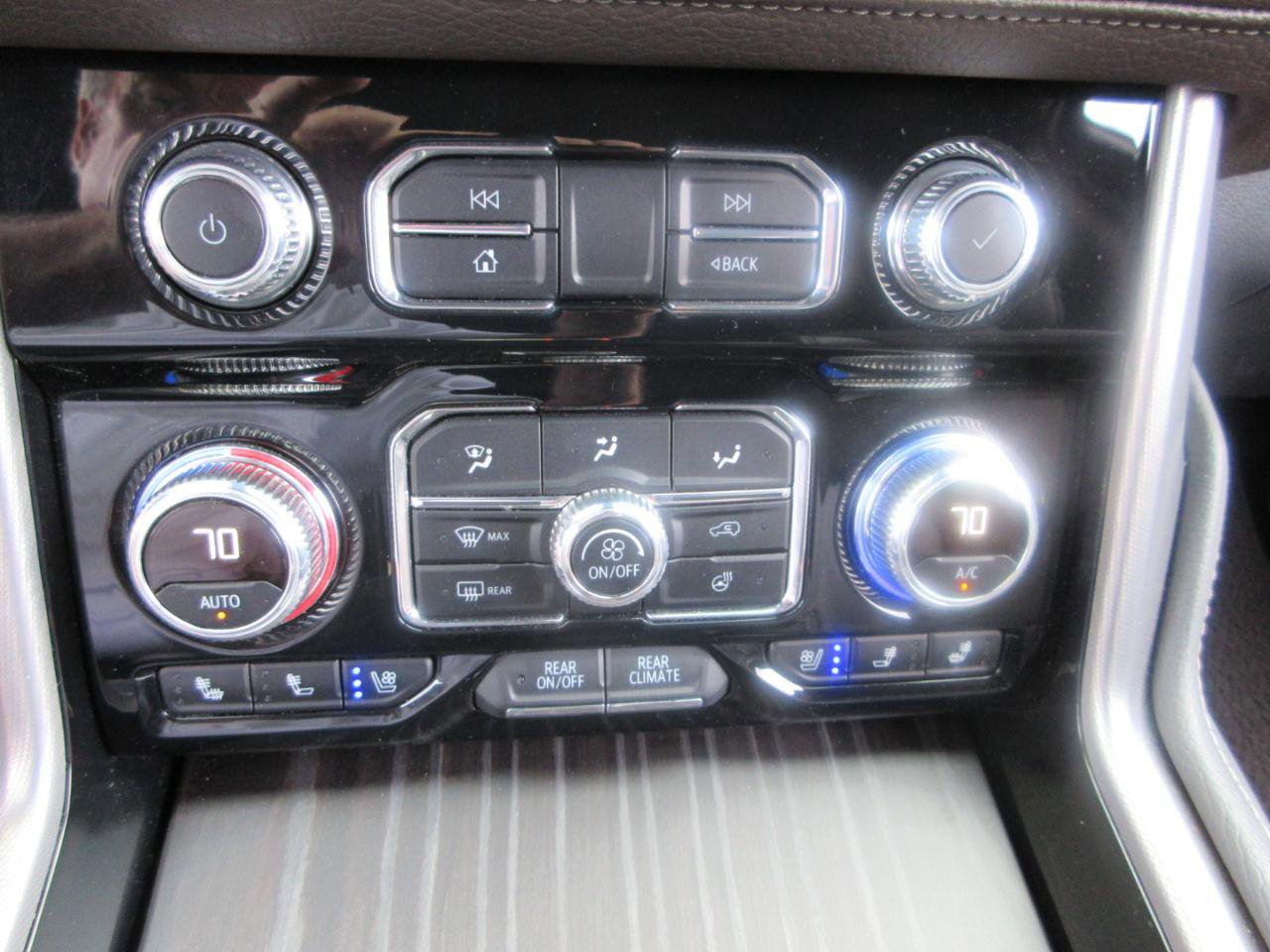 Used 2024 GMC Yukon Denali w/ Advanced Technology Package image 80