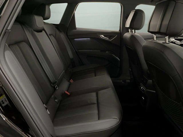 Used 2024 Audi Q4 e-tron Premium w/ Convenience Package image 78