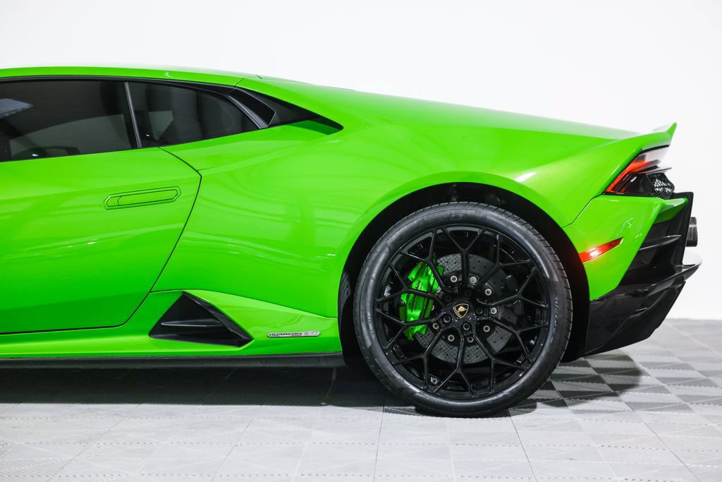 Used 2020 Lamborghini Huracan EVO AWD/4WD image 16