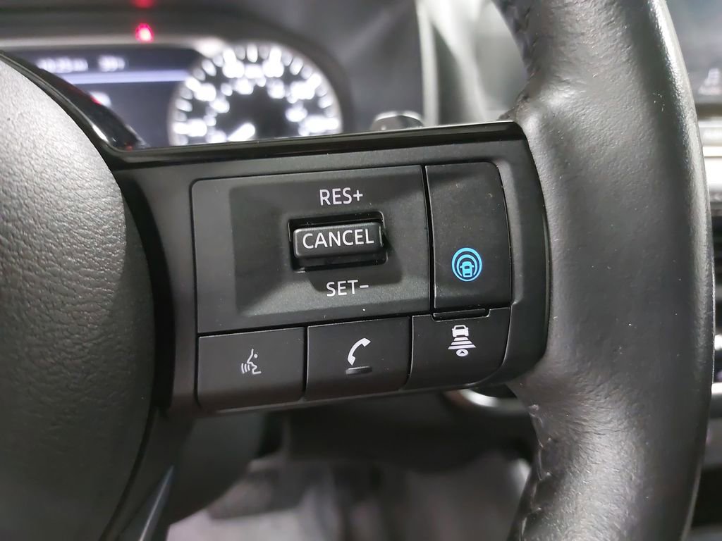 Used 2023 Nissan Rogue SV w/ SV Premium B Package image 18