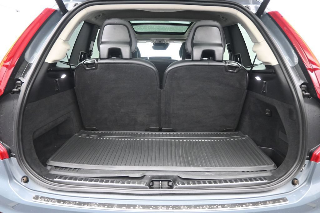 Used 2022 Volvo XC90 T6 Momentum w/ Climate Package AWD/4WD image 27