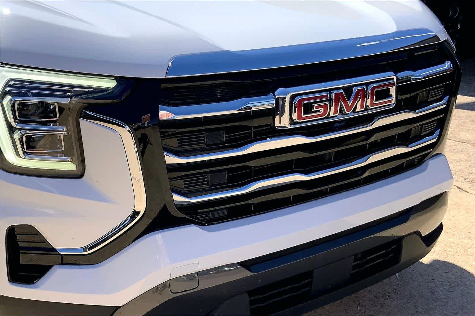 Used 2025 GMC Terrain Elevation AWD/4WD image 29