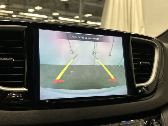 Used 2025 Chrysler Pacifica Select FWD image 23