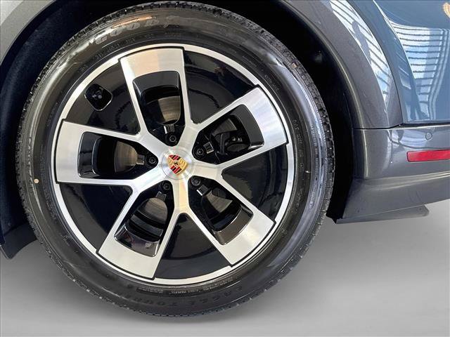 New 2026 Porsche Cayenne Electric AWD/4WD image 25