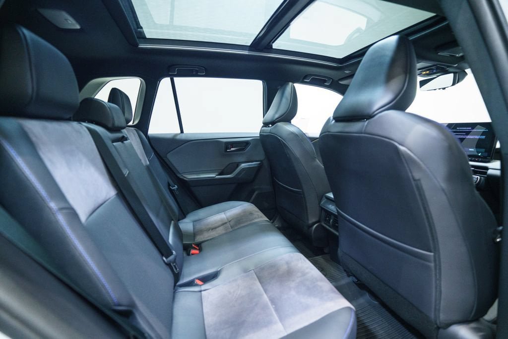 Used 2025 Toyota Grand Highlander AWD image 43