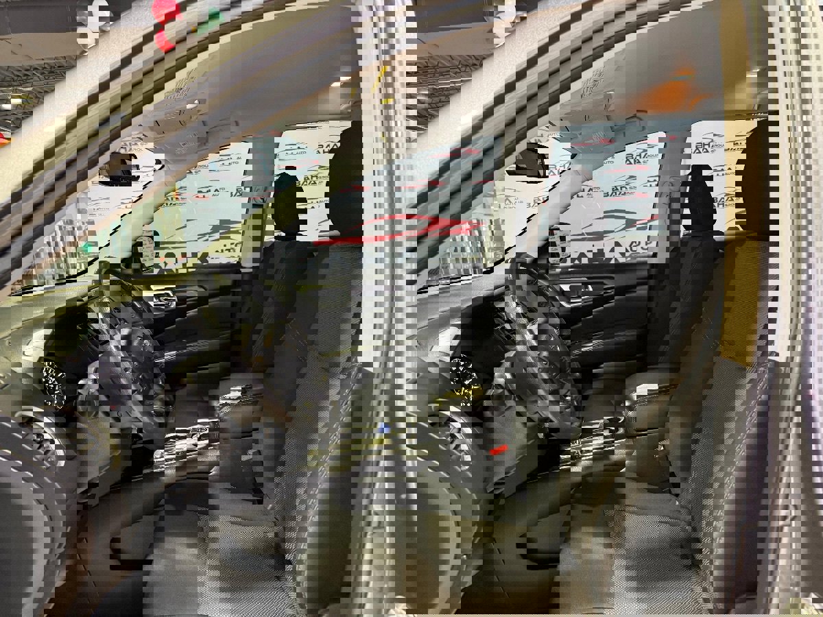 Used 2019 Nissan Pathfinder SV image 24