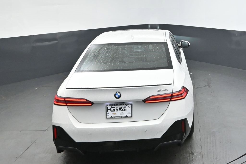 New 2026 BMW 530i w/ M Sport Package image 34