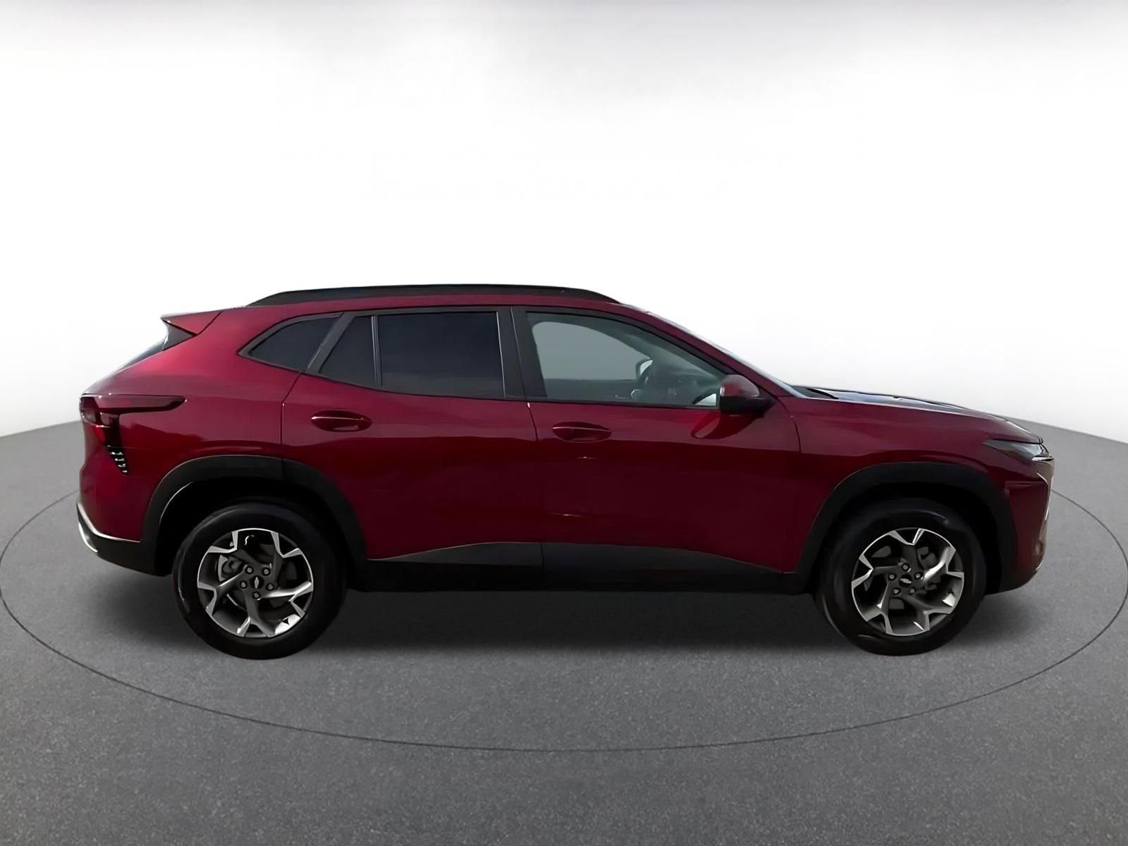 Used 2025 Chevrolet Trax LT w/ LT Convenience Package FWD image 15