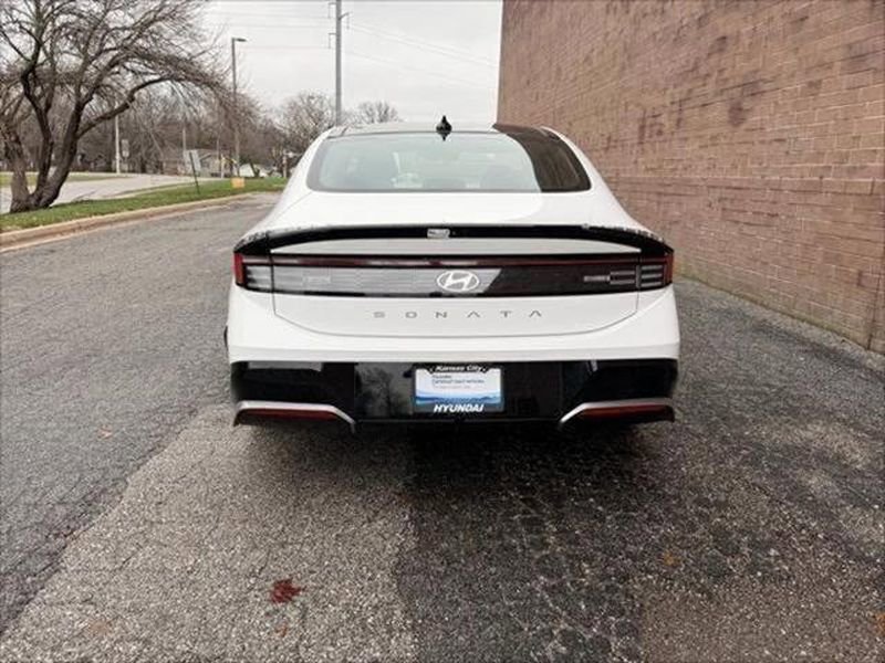 Used 2025 Hyundai Sonata SEL image 3