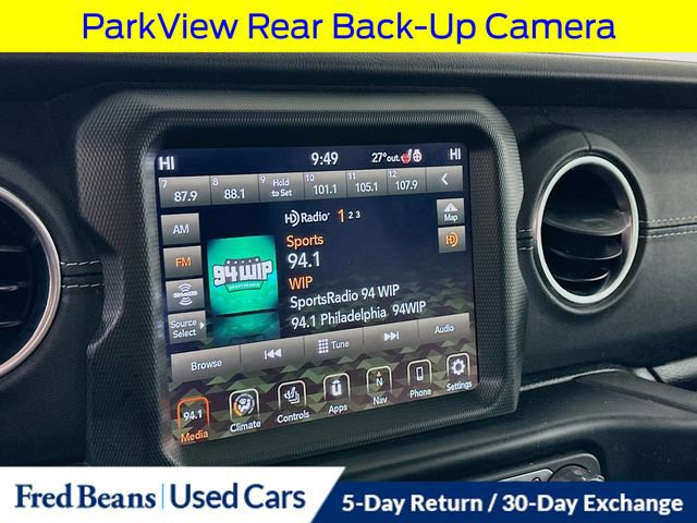 Used 2022 Jeep Wrangler Unlimited Sahara w/ Cold Weather Group image 19