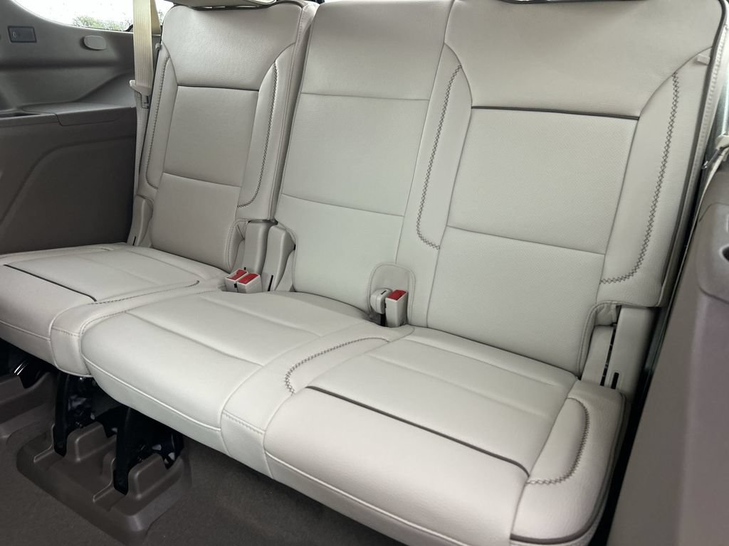 New 2026 GMC Yukon Denali w/ Sun & Power Step Package AWD/4WD image 36