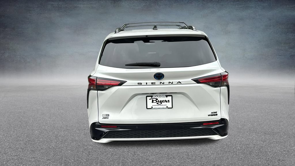 Used 2023 Toyota Sienna XSE AWD/4WD image 34