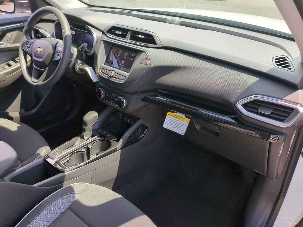 Used 2023 Chevrolet TrailBlazer LS FWD image 26