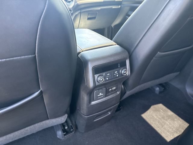 Used 2021 GMC Acadia AT4 w/ Technology Package AWD/4WD image 25