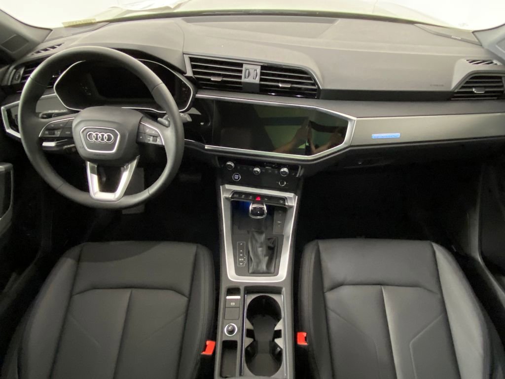 Used 2025 Audi Q3 2.0T Premium Plus w/ Premium Plus Package AWD/4WD image 15