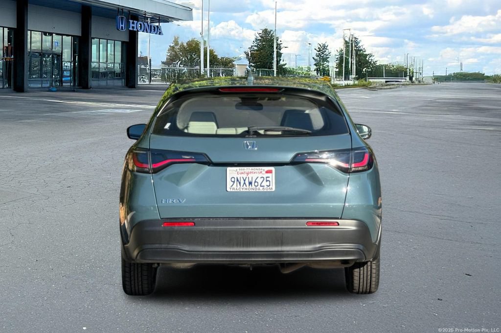 Certified 2025 Honda HR-V LX image 8