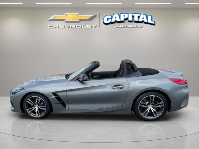 Used 2023 BMW Z4 M40i w/ Premium Package RWD image 2