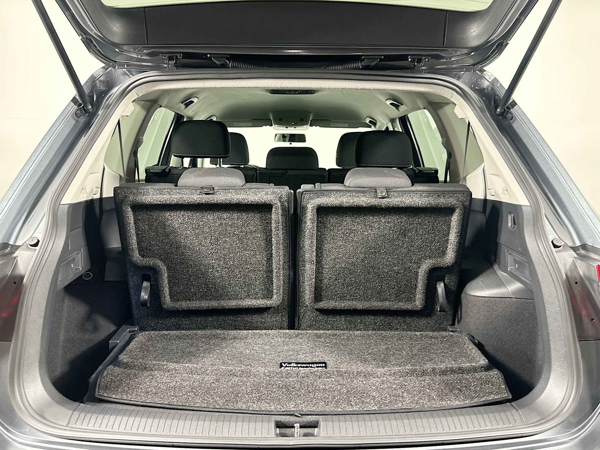 Certified 2022 Volkswagen Tiguan S image 25