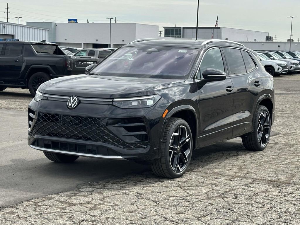 New 2026 Volkswagen Tiguan SEL R-Line AWD/4WD image 1
