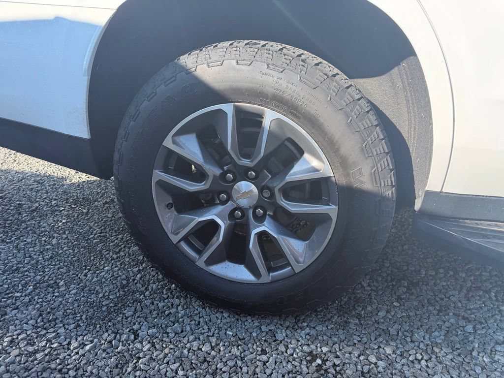 Used 2022 Chevrolet Tahoe LT w/ LT Signature Package AWD/4WD image 11