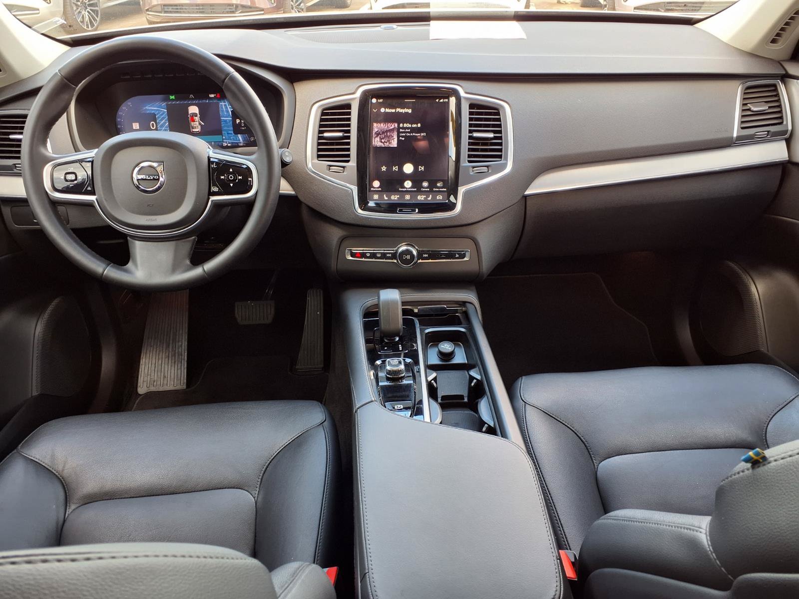 Certified 2025 Volvo XC90 B5 Core AWD/4WD image 17