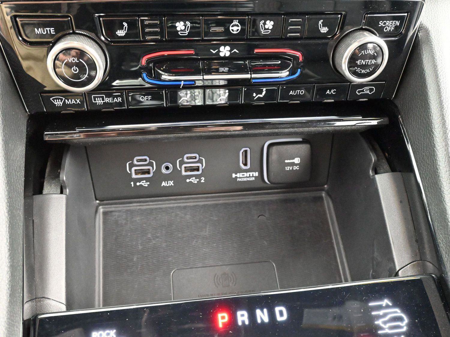 Used 2023 Jeep Grand Cherokee Summit w/ Adv Protech Group IV AWD/4WD image 26