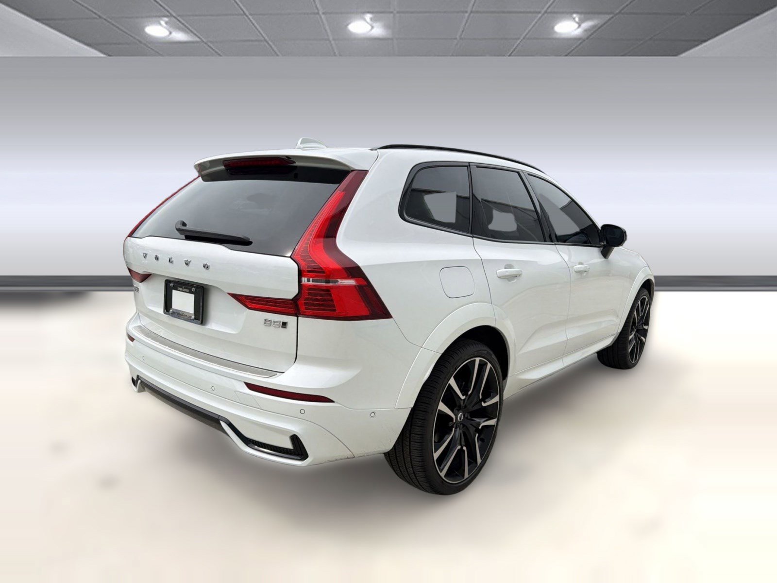 Used 2024 Volvo XC60 B5 Ultimate w/ Protection Package Premier AWD/4WD image 9