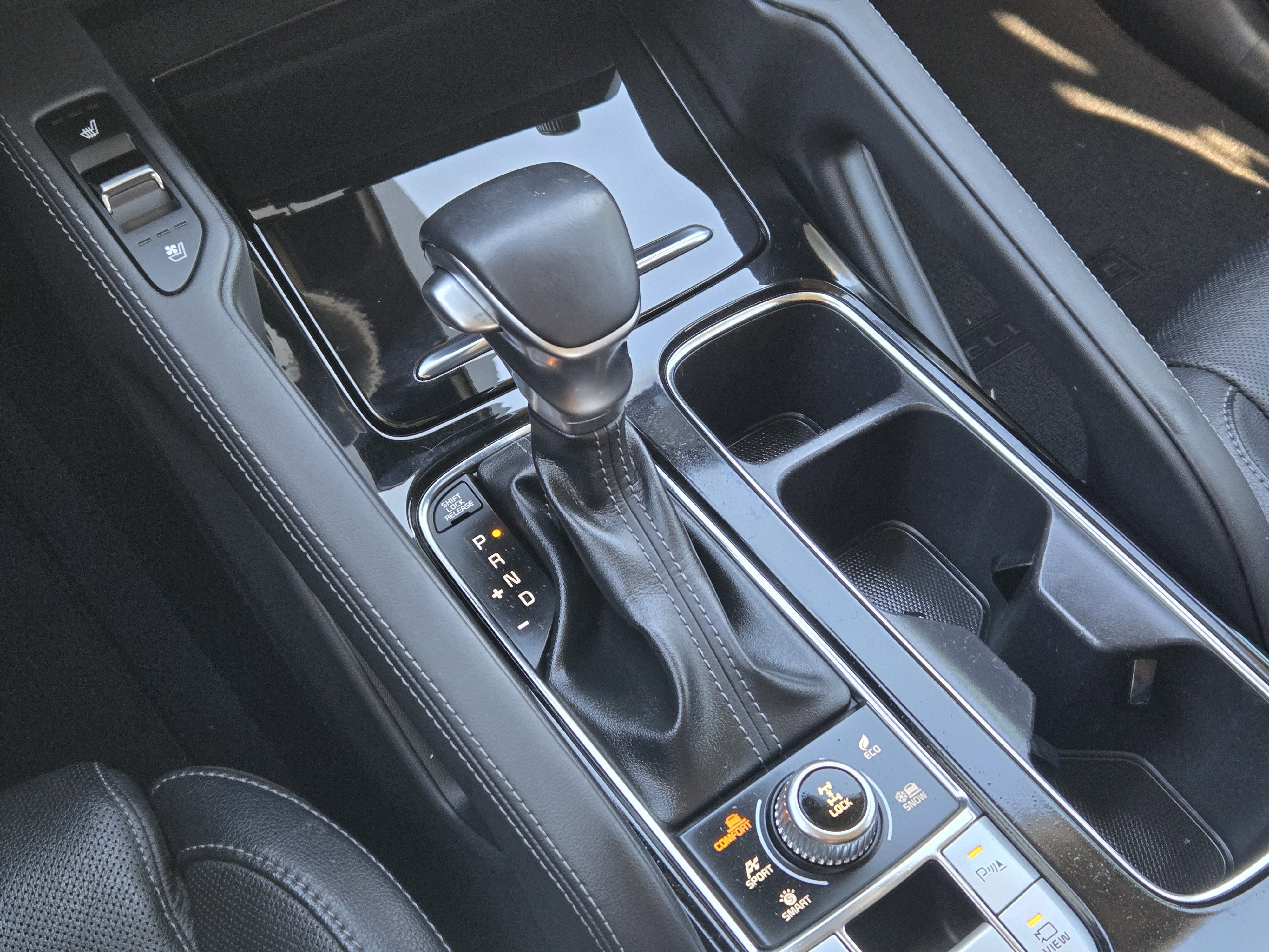 Used 2022 Kia Telluride SX w/ Nightfall Edition Package image 26