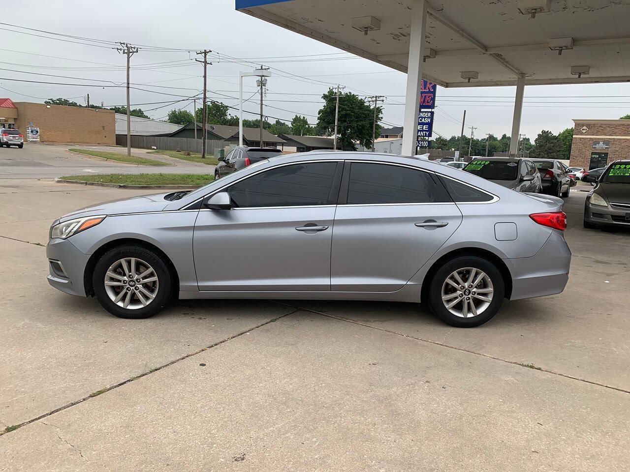 Used 2016 Hyundai Sonata SE FWD image 4