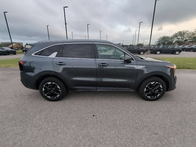 Used 2024 Kia Sorento S w/ Panoramic Sunroof Package AWD/4WD image 2