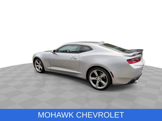 Used 2017 Chevrolet Camaro SS RWD image 6