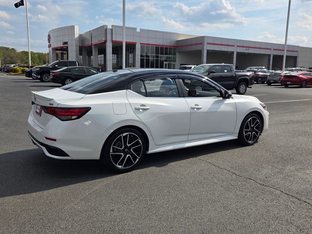 Used 2025 Nissan Sentra SR w/ SR Premium Package image 14