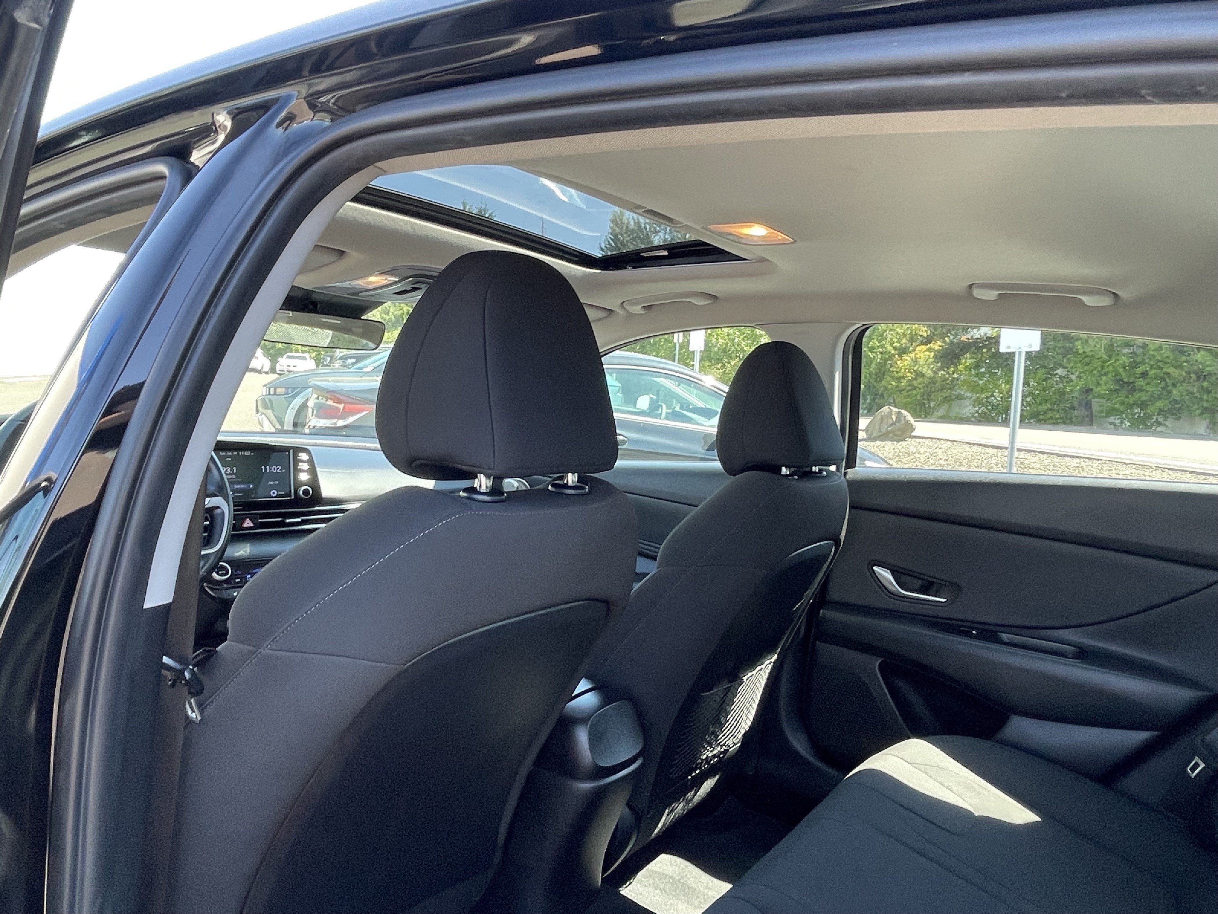 Used 2021 Hyundai Elantra SEL w/ Convenience + Premium Package FWD image 16