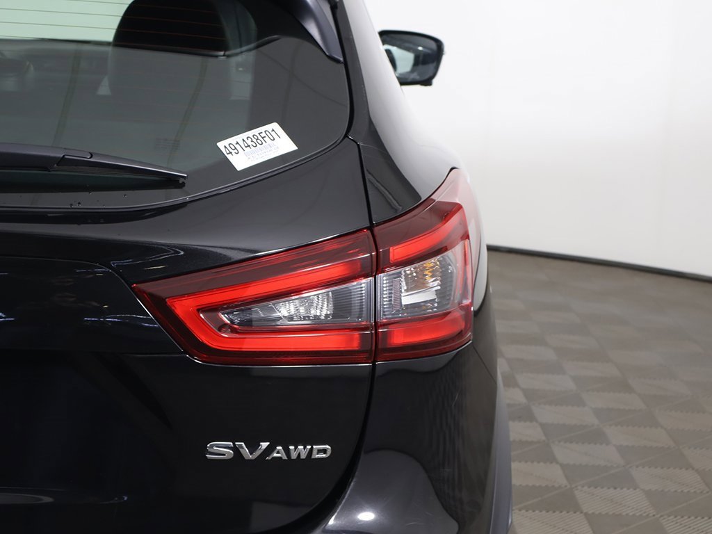 Used 2022 Nissan Rogue Sport SV w/ Technology Package image 16