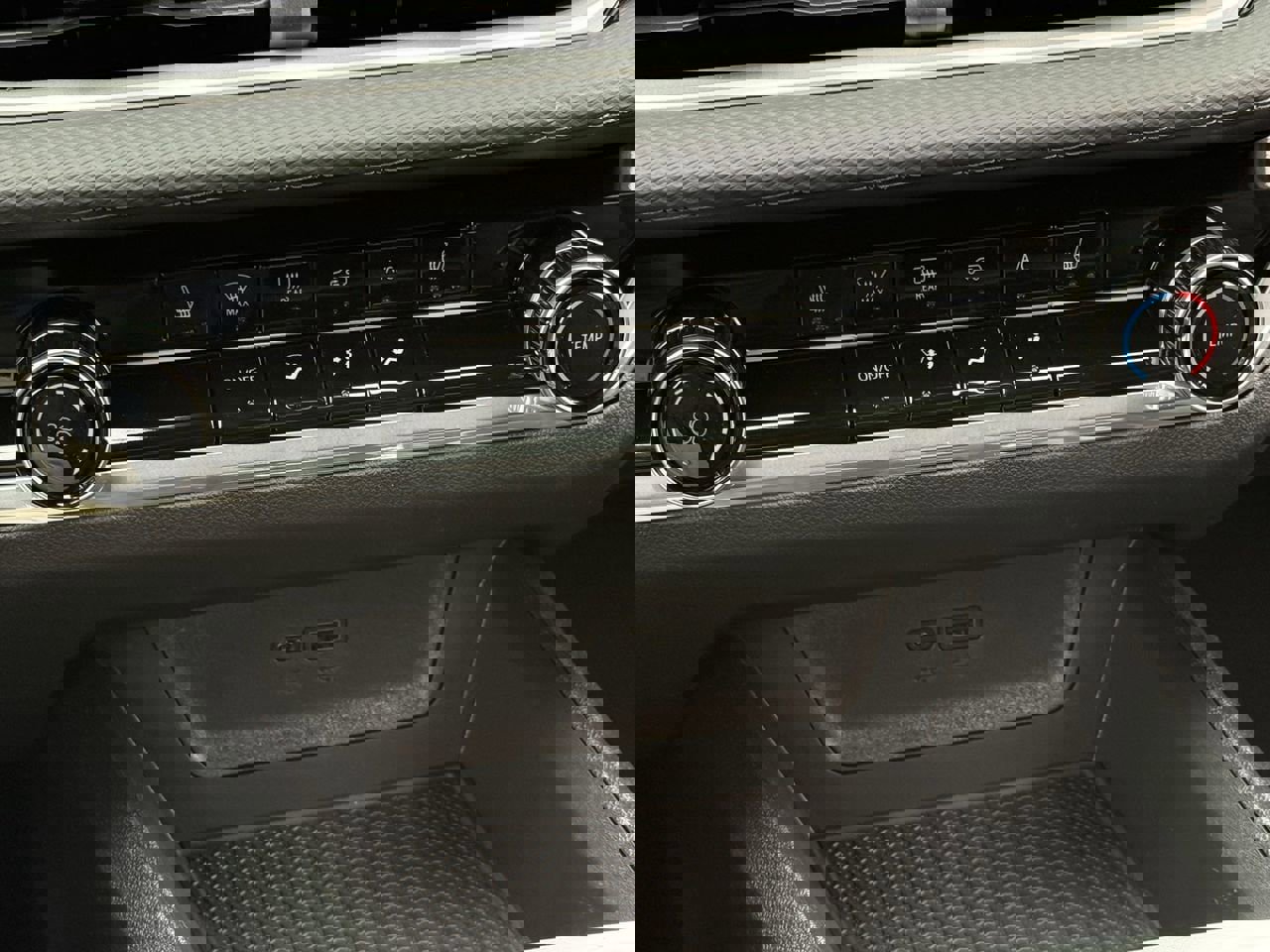 New 2026 Chevrolet Equinox LT w/ Safety and Technology Package image 17