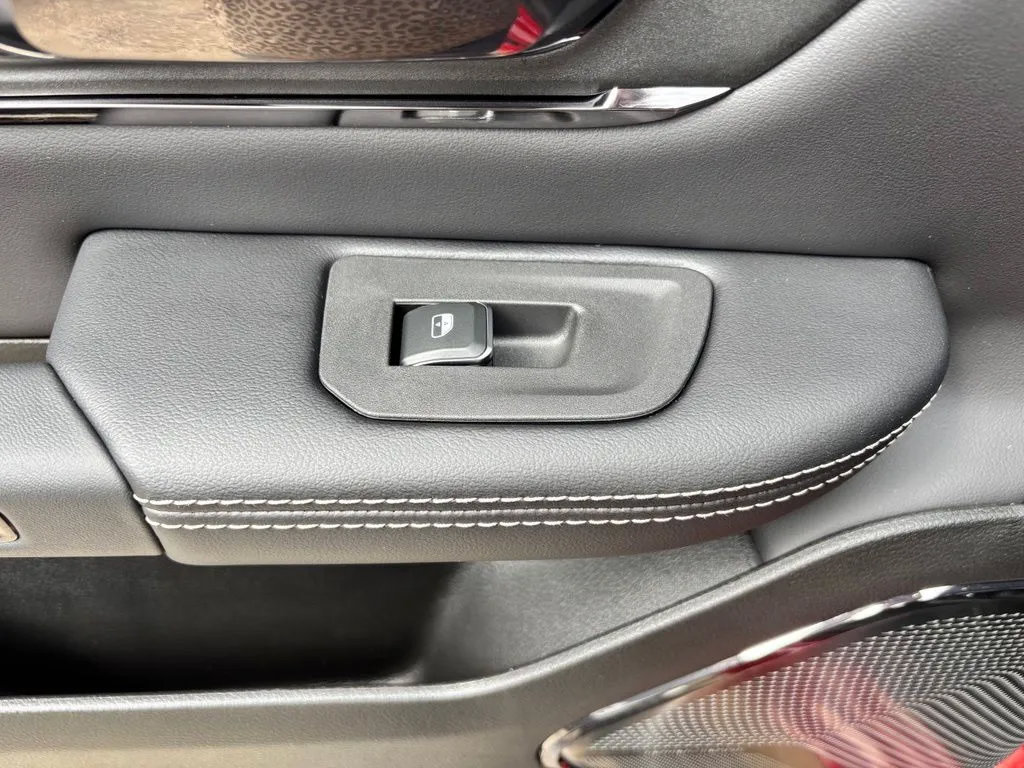 New 2027 RAM 1500 Limited AWD/4WD image 32