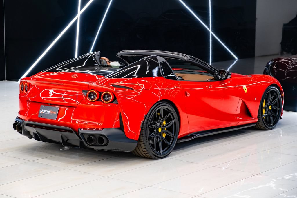 Used 2021 Ferrari 812 GTS RWD image 30