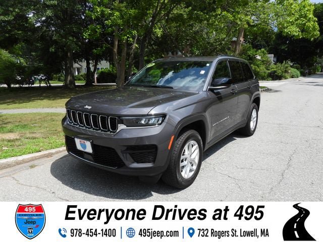 Used 2025 Jeep Grand Cherokee Laredo X AWD/4WD image 1