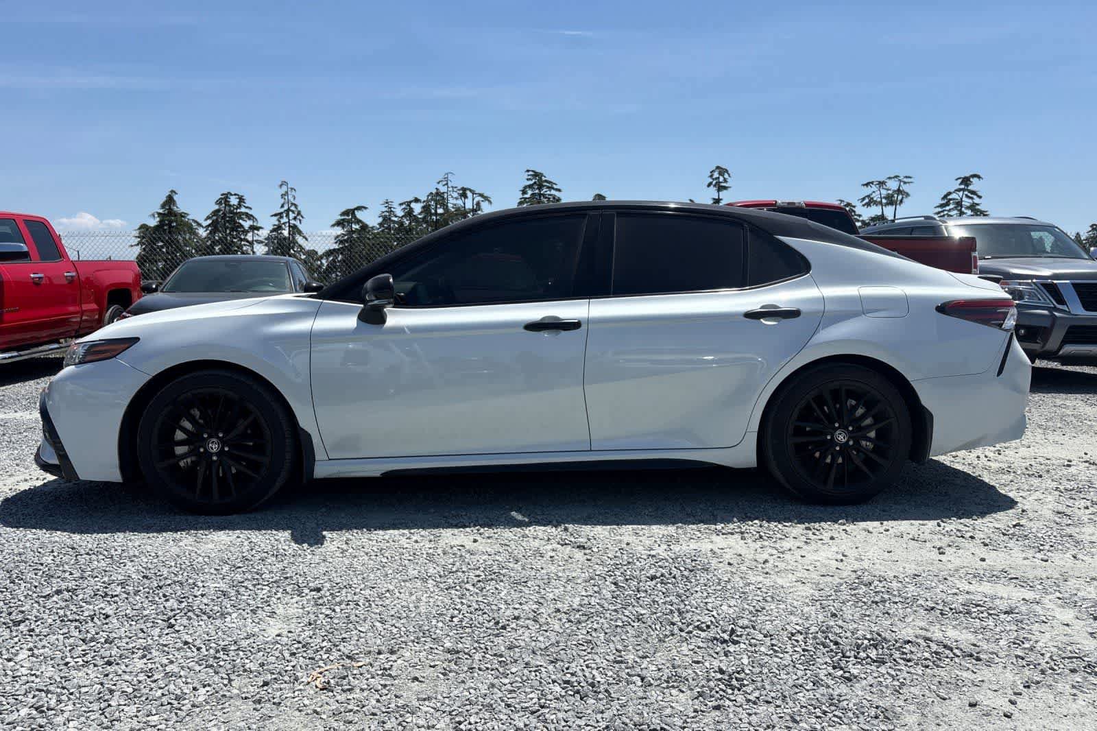Used 2021 Toyota Camry XSE FWD image 6