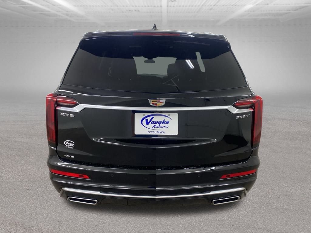 New 2025 Cadillac XT6 Luxury image 9