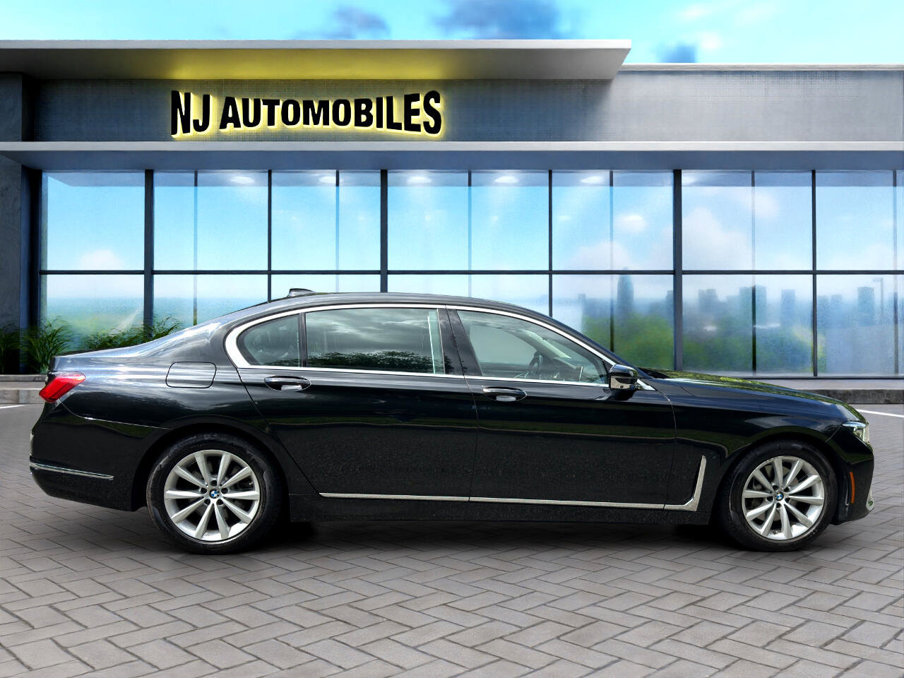 Used 2021 BMW 740i xDrive 740i xDrive Sedan w/ Luxury Rear Seating Package image 8