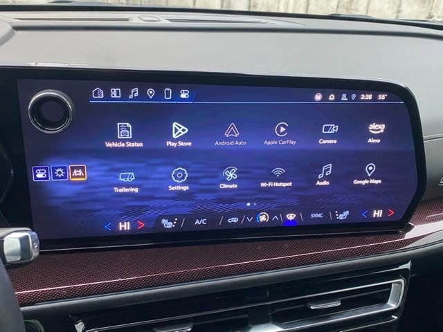 Used 2024 Chevrolet Traverse Z71 image 21