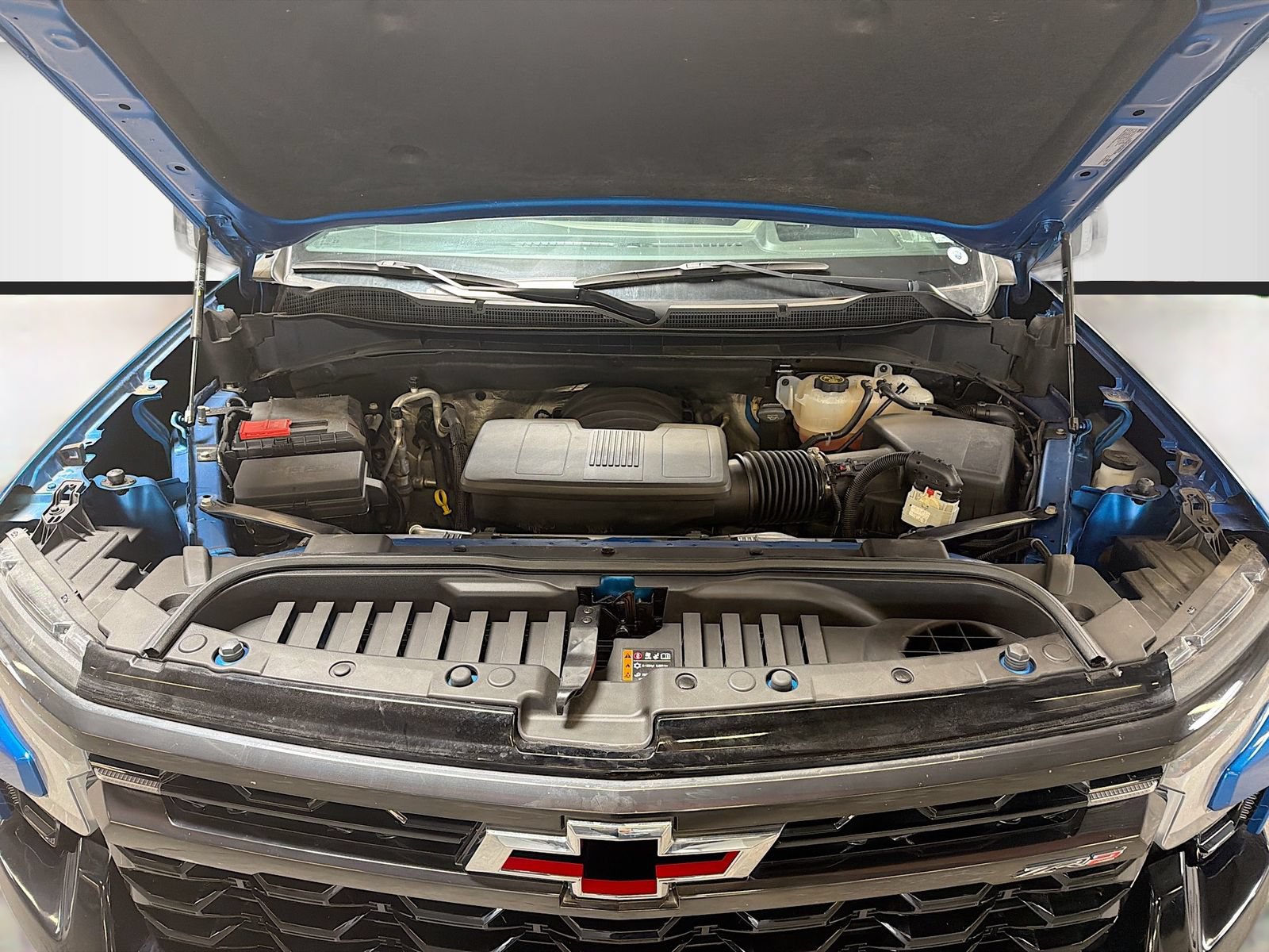 Used 2024 Chevrolet Silverado 1500 ZR2 w/ Technology Package AWD/4WD image 32