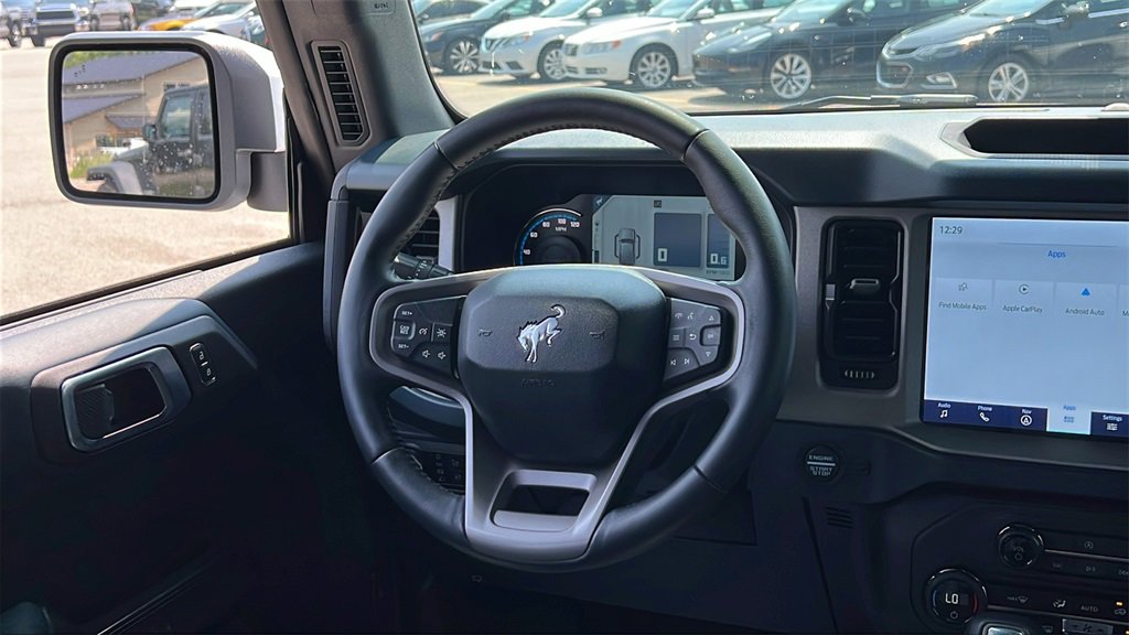 Used 2024 Ford Bronco Outer Banks image 13