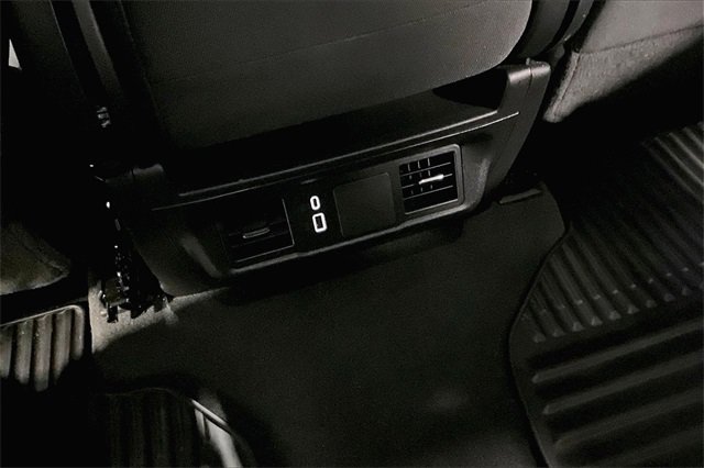 Certified 2024 Chevrolet Silverado 1500 Custom image 26