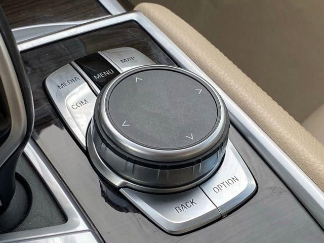 Used 2020 BMW 740i xDrive w/ Cold Weather Package image 42