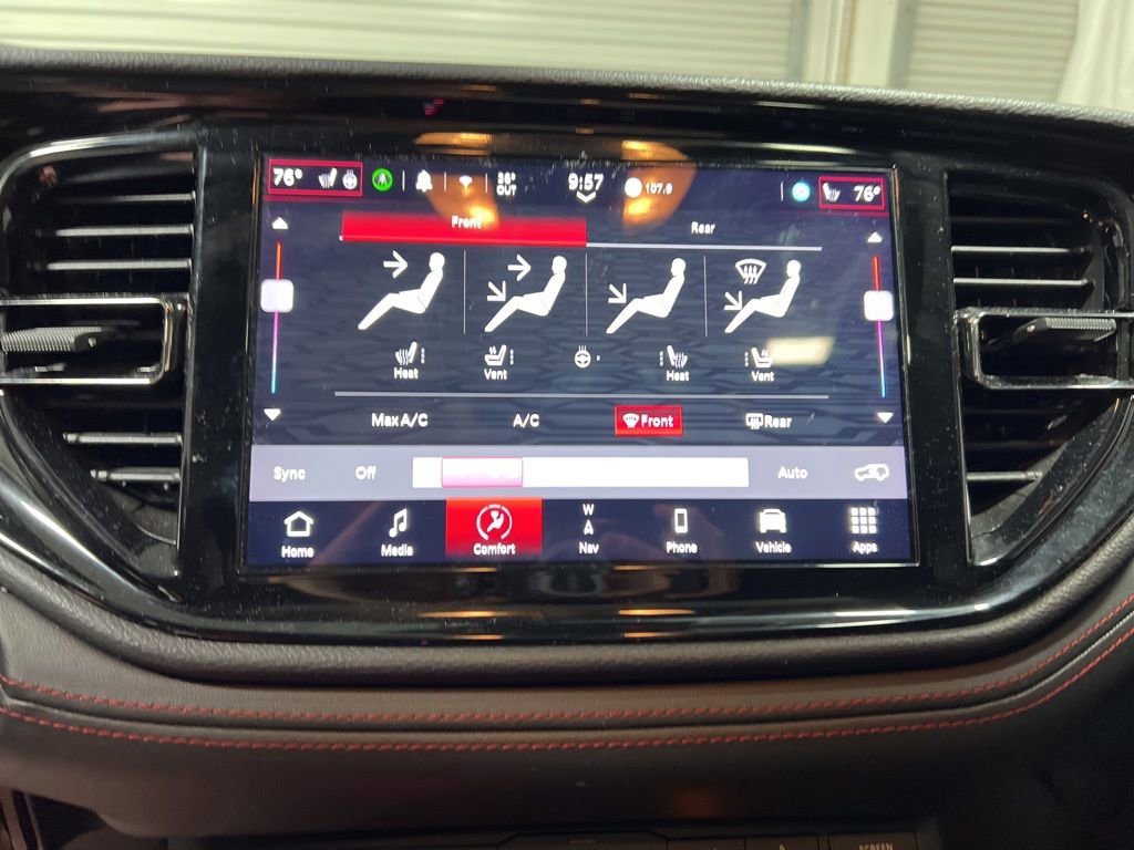 Used 2025 Dodge Durango GT image 35