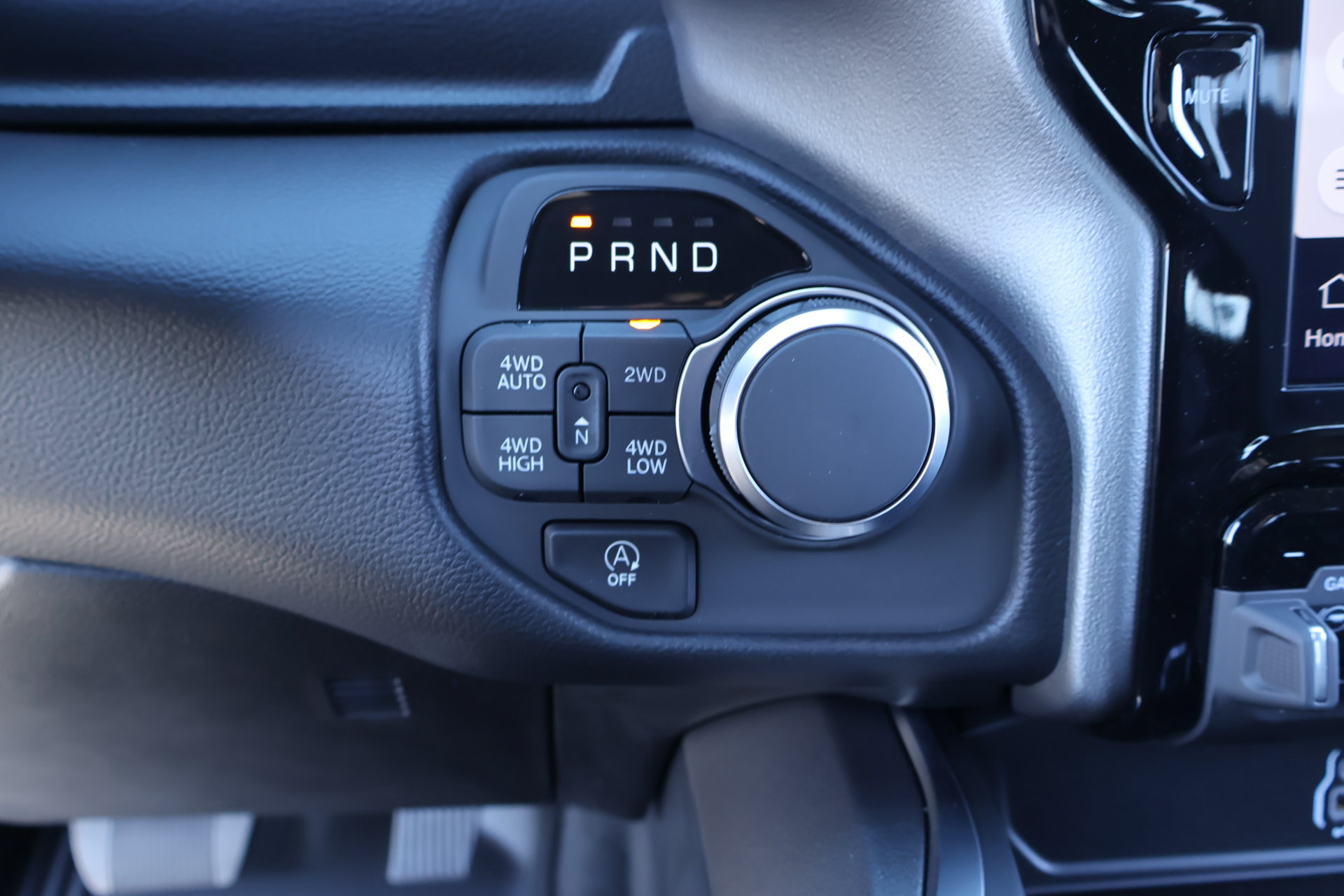 New 2026 RAM 1500 Big Horn AWD/4WD image 9