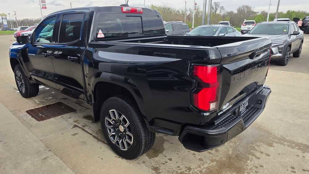 Used 2024 Chevrolet Colorado LT w/ LT Convenience Package III RWD image 3