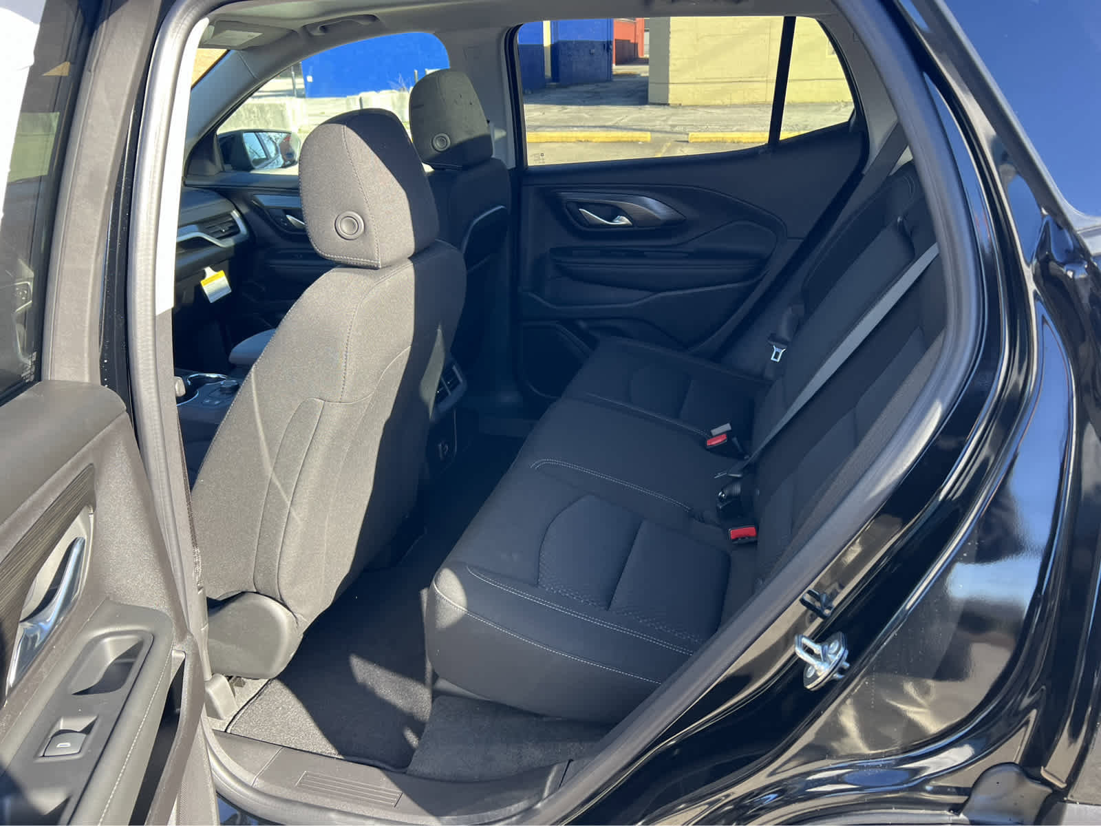 New 2024 GMC Terrain SLE w/ Driver Convenience Package FWD image 11